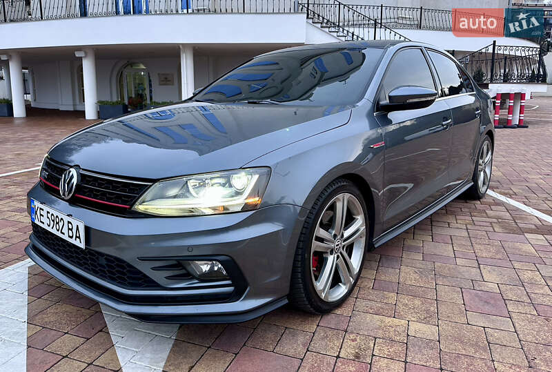 Седан Volkswagen Jetta 2016 в Киеве