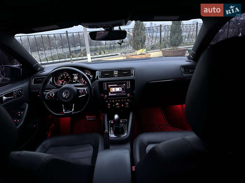 Седан Volkswagen Jetta 2016 в Киеве