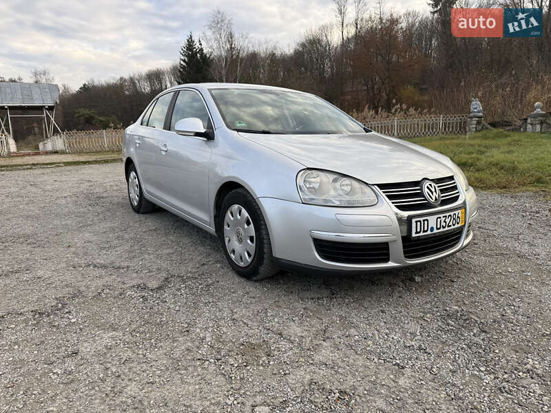 Седан Volkswagen Jetta 2008 в Борщеві