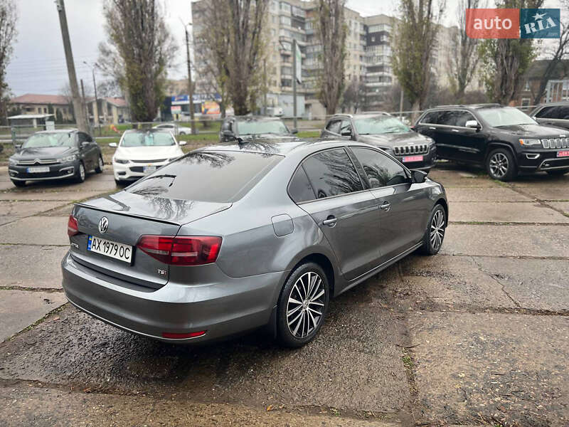 Седан Volkswagen Jetta 2017 в Харькове