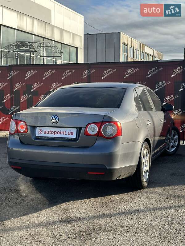 Седан Volkswagen Jetta 2005 в Сумах