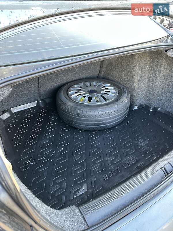 Седан Volkswagen Jetta 2005 в Сумах