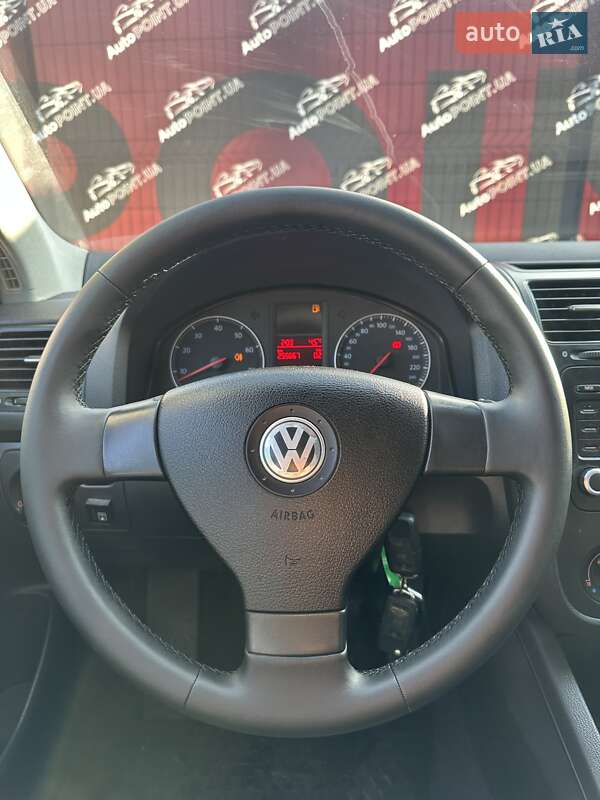 Седан Volkswagen Jetta 2005 в Сумах