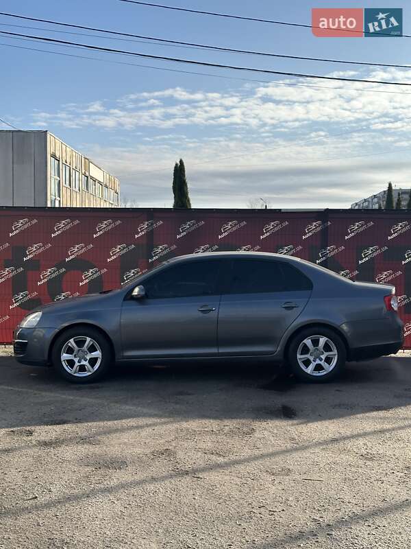 Седан Volkswagen Jetta 2005 в Сумах