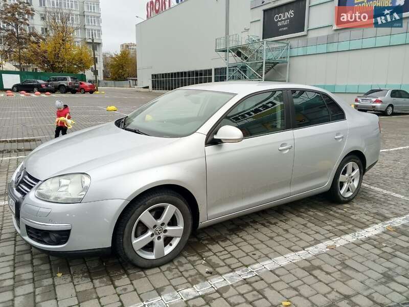 Седан Volkswagen Jetta 2009 в Одессе