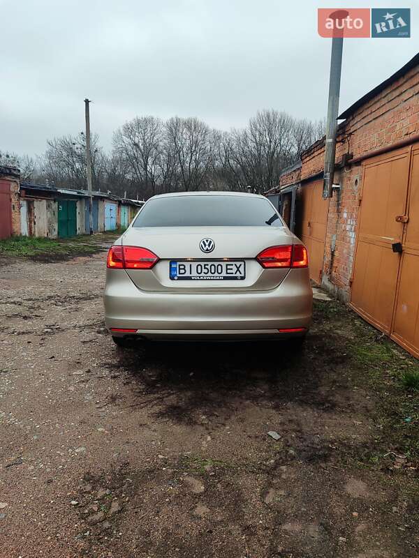 Седан Volkswagen Jetta 2012 в Лубнах