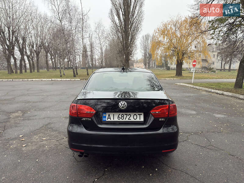 Седан Volkswagen Jetta 2013 в Кременчуці