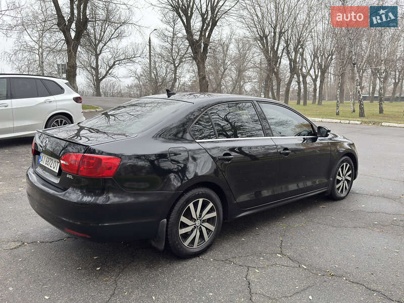 Седан Volkswagen Jetta 2013 в Кременчуці