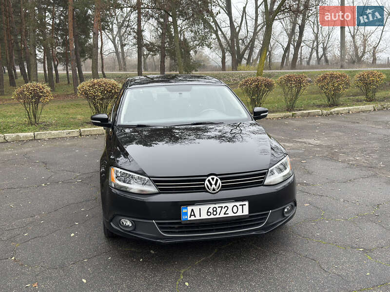 Седан Volkswagen Jetta 2013 в Кременчуці