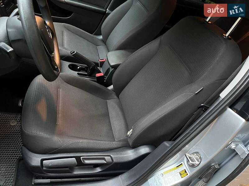 Седан Volkswagen Jetta 2015 в Звенигородці фото Седан Volkswagen Jetta 2015 в Звенигородці