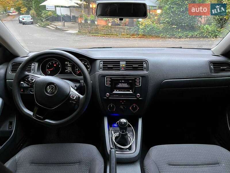 Седан Volkswagen Jetta 2015 в Звенигородці фото 12 Седан Volkswagen Jetta 2015 в Звенигородці