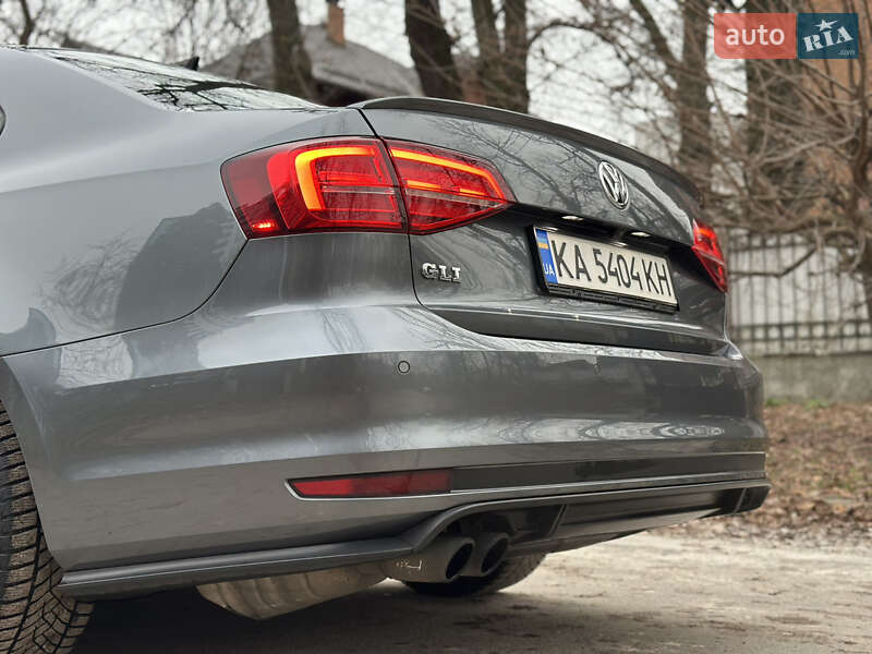 Седан Volkswagen Jetta 2017 в Києві