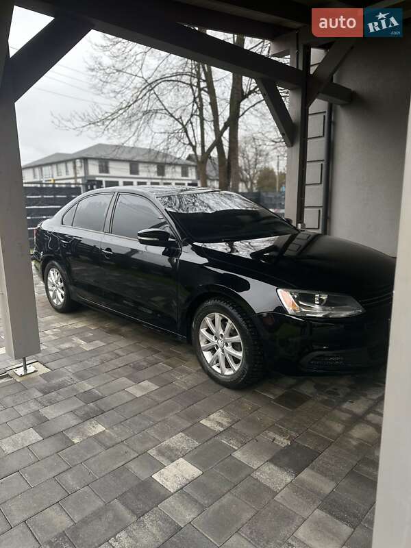 Седан Volkswagen Jetta 2010 в Івано-Франківську