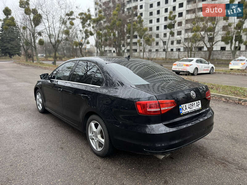 Седан Volkswagen Jetta 2014 в Киеве
