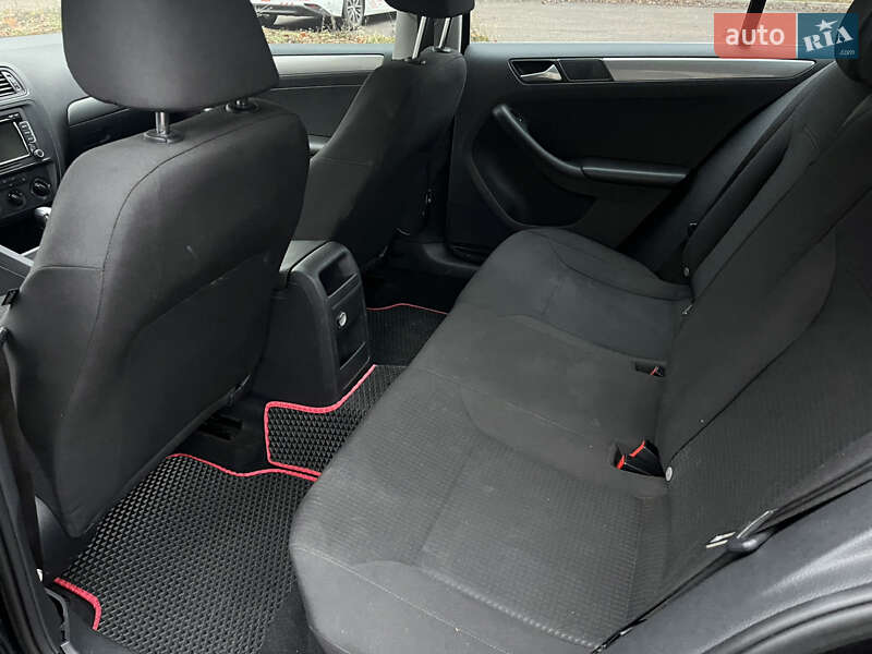 Седан Volkswagen Jetta 2014 в Киеве