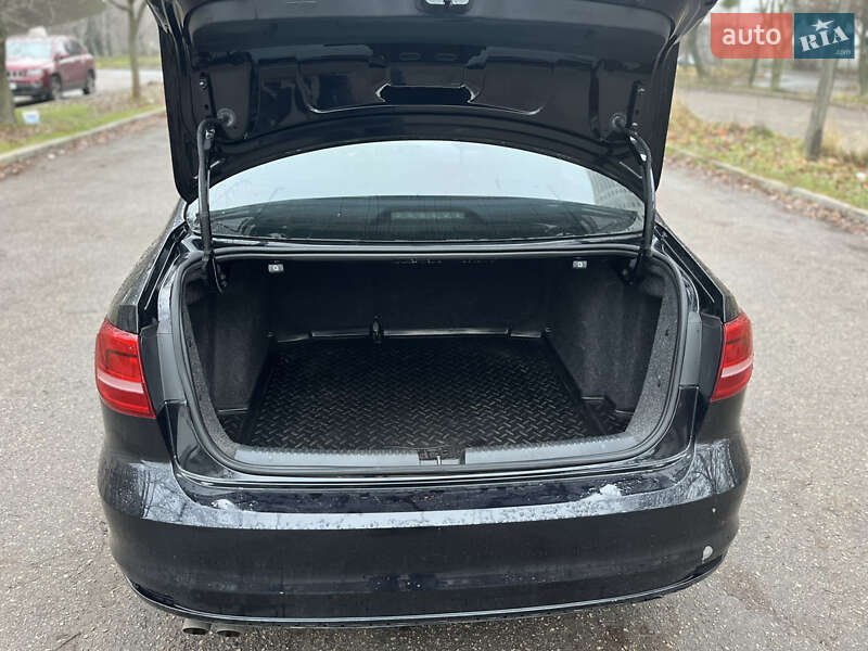 Седан Volkswagen Jetta 2014 в Киеве