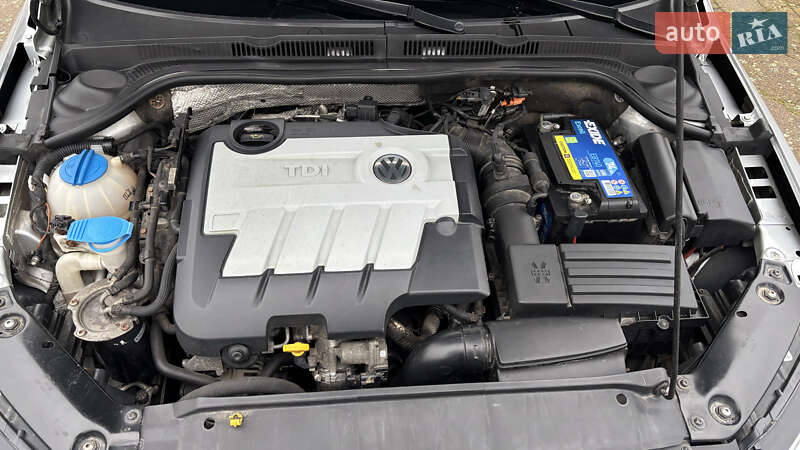 Седан Volkswagen Jetta 2014 в Житомирі фото 36 Седан Volkswagen Jetta 2014 в Житомирі