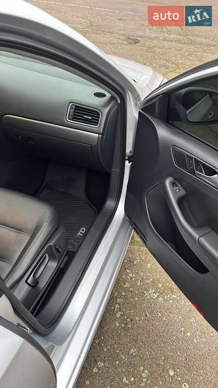 Седан Volkswagen Jetta 2014 в Житомирі фото 14 Седан Volkswagen Jetta 2014 в Житомирі