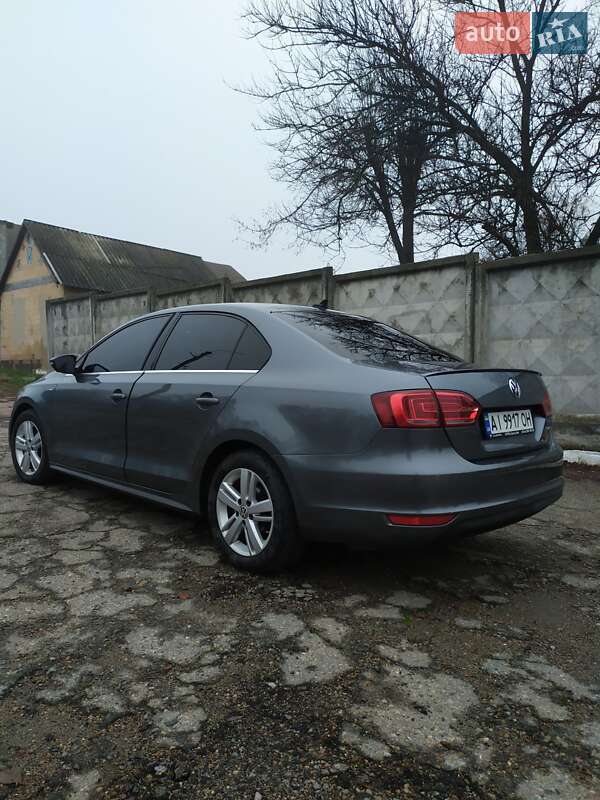 Седан Volkswagen Jetta 2013 в Тараще фото 2 Седан Volkswagen Jetta 2013 в Тараще