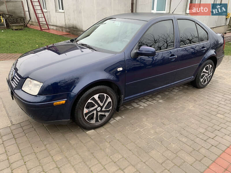 Седан Volkswagen Jetta 2003 в Хмельницком