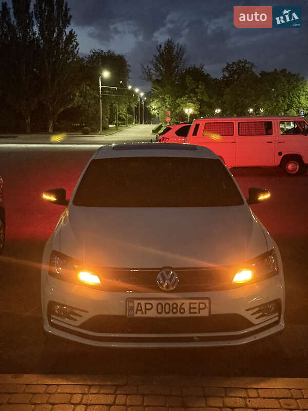 Седан Volkswagen Jetta 2016 в Запоріжжі фото 3 Седан Volkswagen Jetta 2016 в Запоріжжі