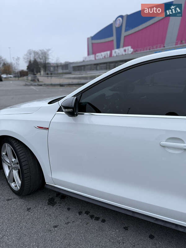 Седан Volkswagen Jetta 2016 в Запоріжжі фото 16 Седан Volkswagen Jetta 2016 в Запоріжжі