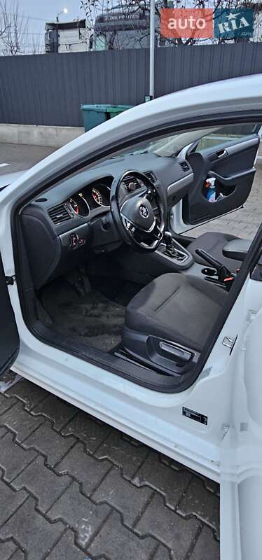 Седан Volkswagen Jetta 2016 в Тячеві фото 18 Седан Volkswagen Jetta 2016 в Тячеві