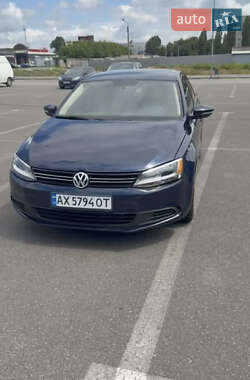 Седан Volkswagen Jetta 2010 в Харькове