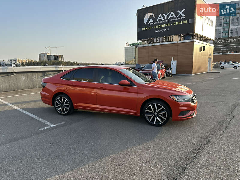 Седан Volkswagen Jetta 2019 в Киеве