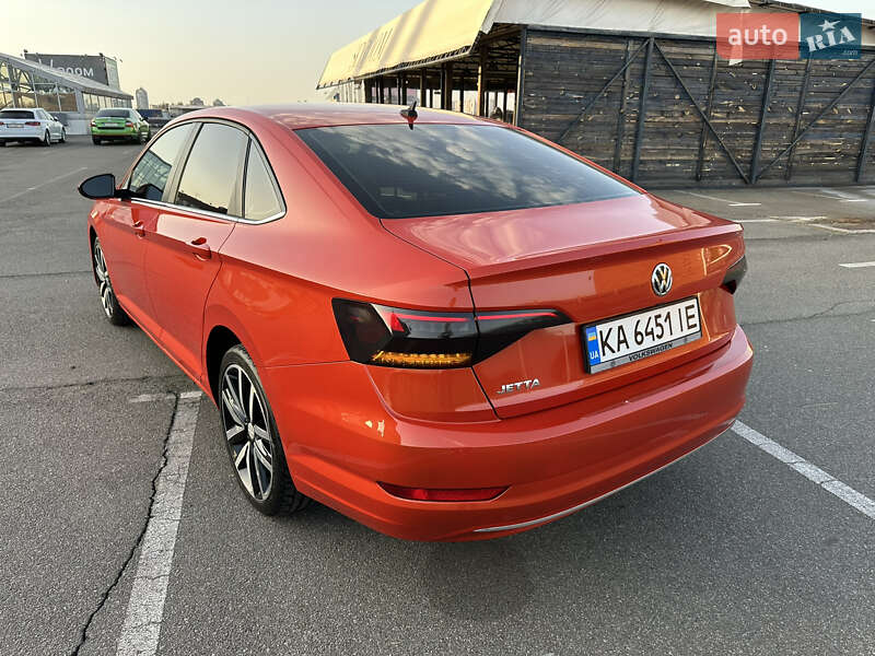 Седан Volkswagen Jetta 2019 в Киеве
