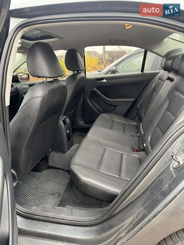 Седан Volkswagen Jetta 2011 в Киеве