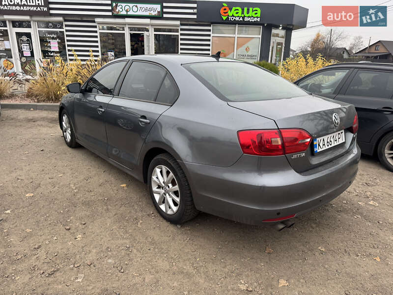 Седан Volkswagen Jetta 2011 в Киеве