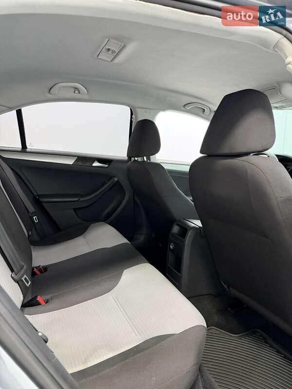 Седан Volkswagen Jetta 2017 в Одессе