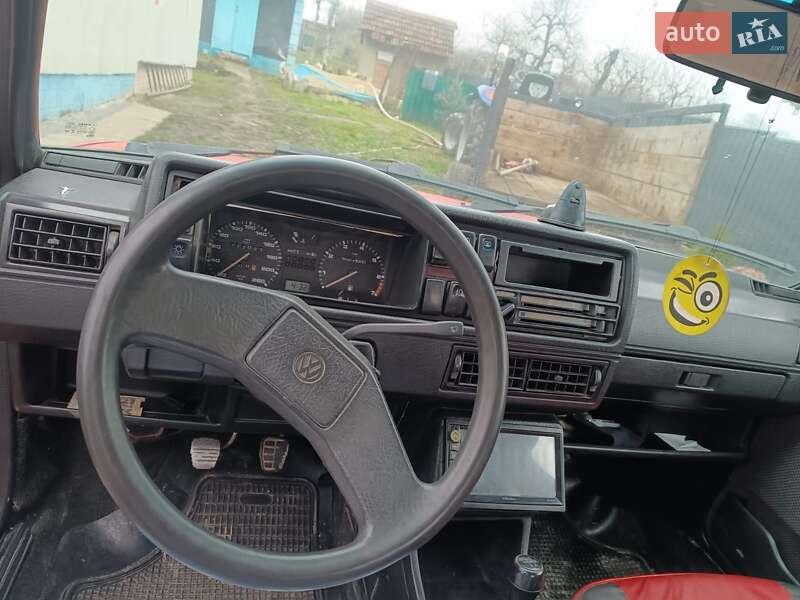 Седан Volkswagen Jetta 1985 в Кельменцях