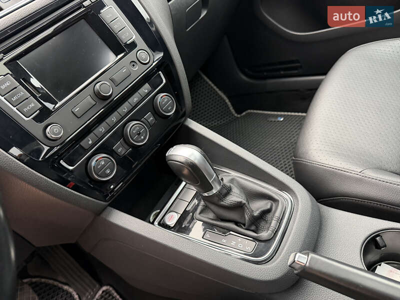 Седан Volkswagen Jetta 2015 в Дніпрі