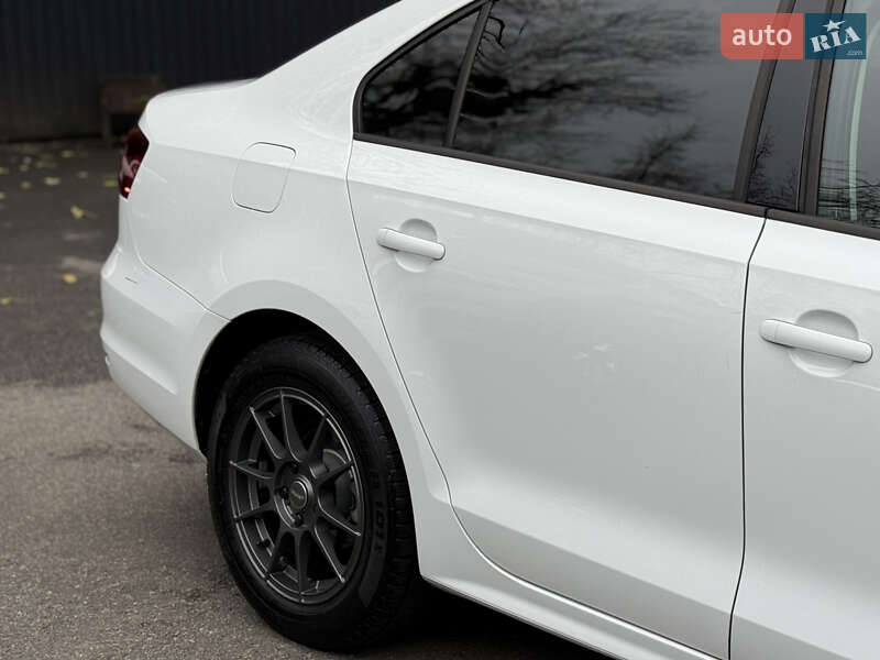 Седан Volkswagen Jetta 2015 в Киеве фото 7 Седан Volkswagen Jetta 2015 в Киеве