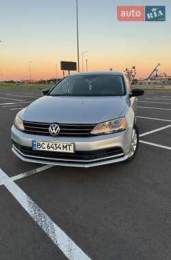 Седан Volkswagen Jetta 2015 в Львові