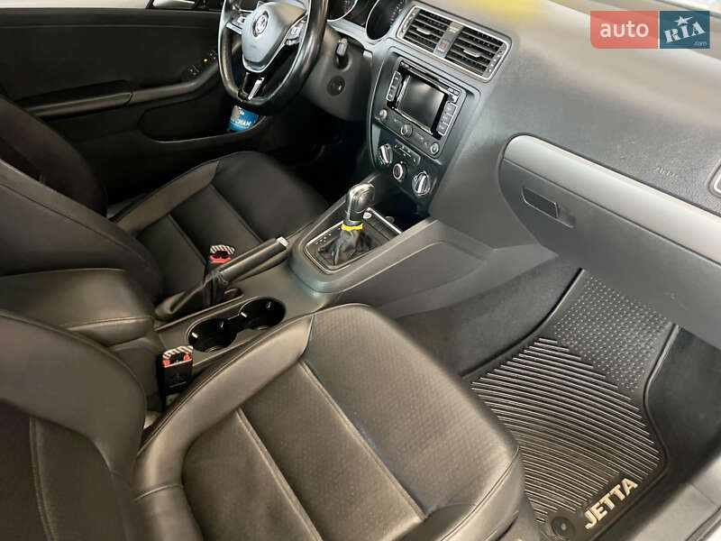 Седан Volkswagen Jetta 2014 в Александрие фото 18 Седан Volkswagen Jetta 2014 в Александрие