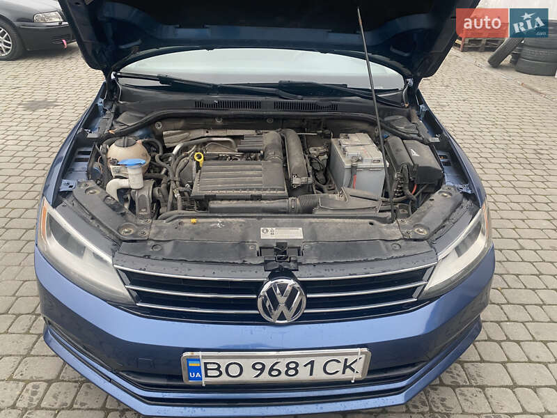 Седан Volkswagen Jetta 2015 в Городку