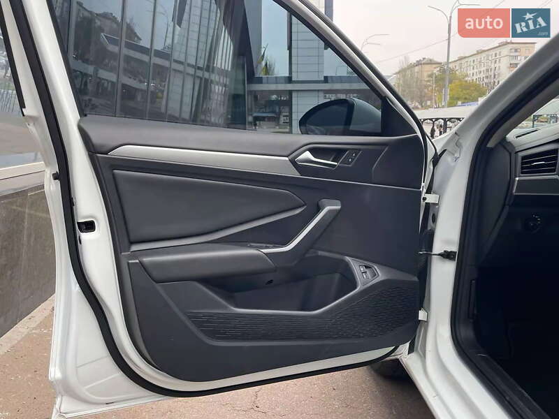 Седан Volkswagen Jetta 2020 в Киеве фото 16 Седан Volkswagen Jetta 2020 в Киеве