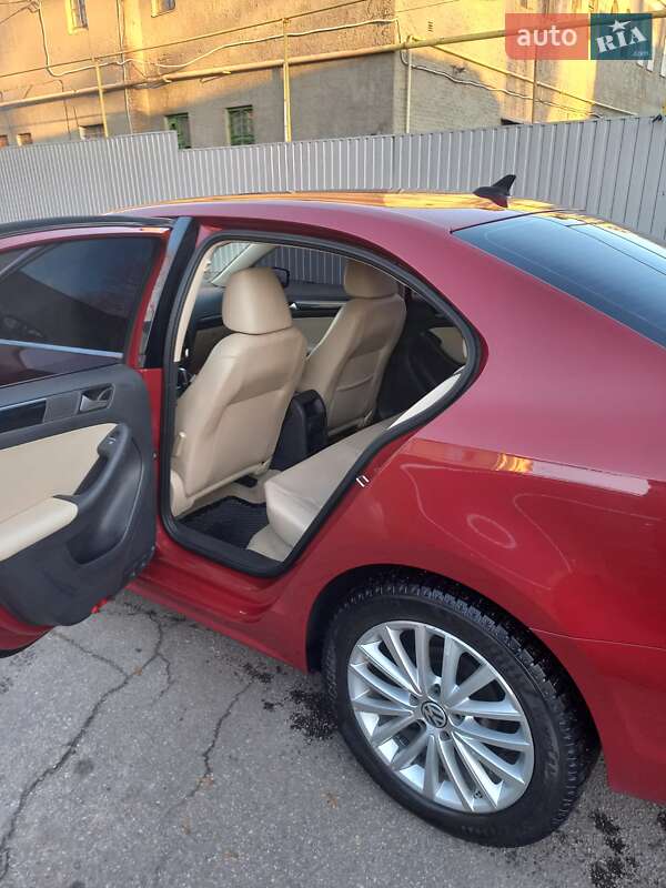 Седан Volkswagen Jetta 2016 в Кропивницькому