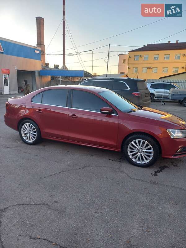 Седан Volkswagen Jetta 2016 в Кропивницькому