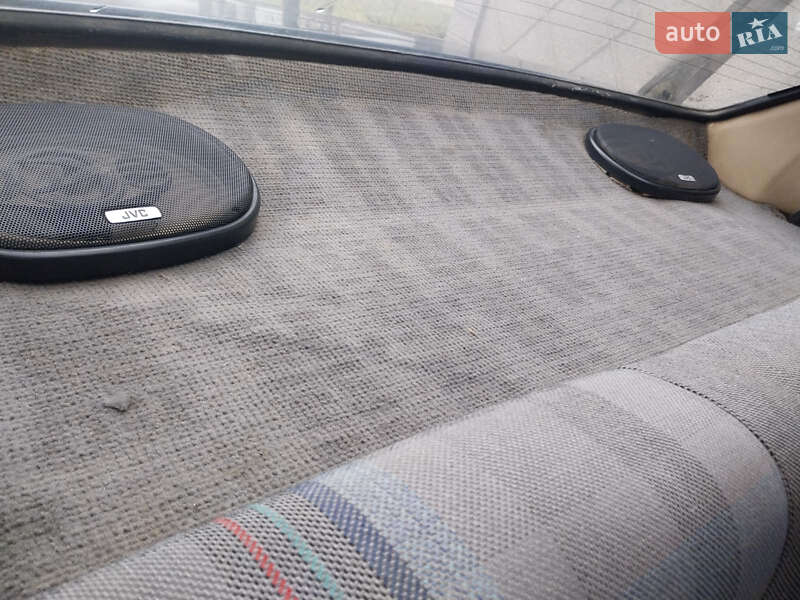 Седан Volkswagen Jetta 1989 в Черновцах