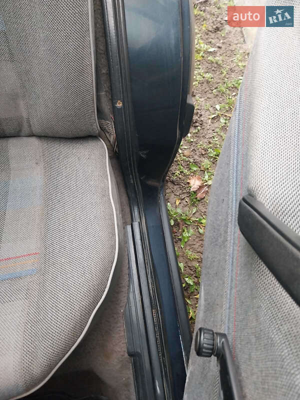 Седан Volkswagen Jetta 1989 в Черновцах