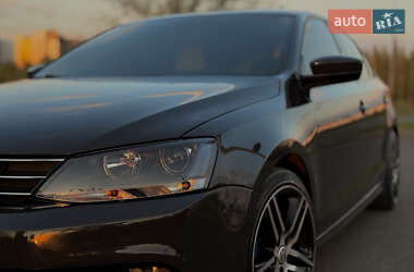 Седан Volkswagen Jetta 2015 в Кривом Роге