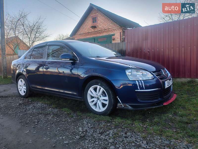 Седан Volkswagen Jetta 2006 в Хмельницькому