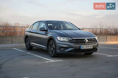 Седан Volkswagen Jetta 2018 в Києві