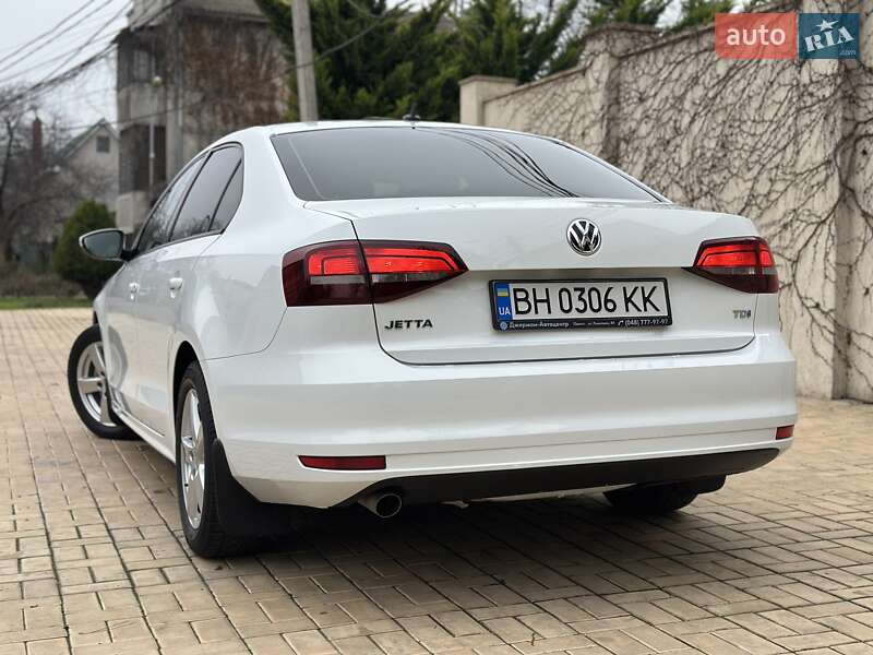 Седан Volkswagen Jetta 2016 в Одессе