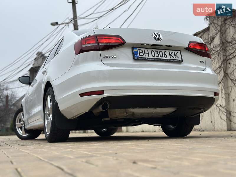 Седан Volkswagen Jetta 2016 в Одессе