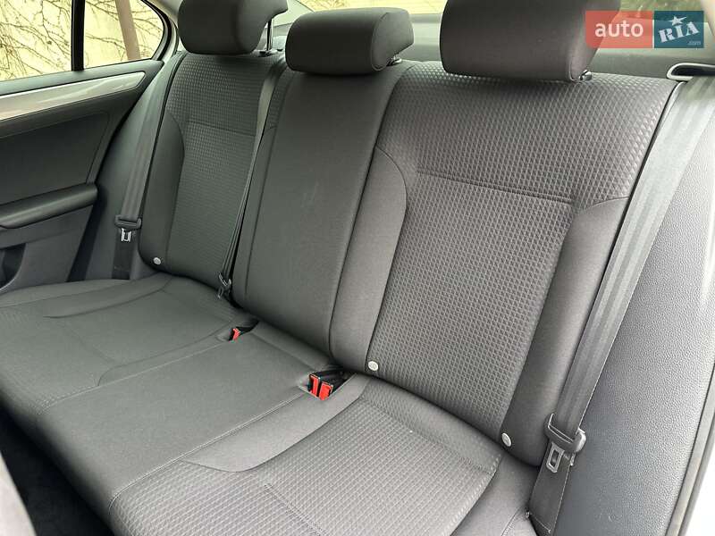 Седан Volkswagen Jetta 2016 в Одессе